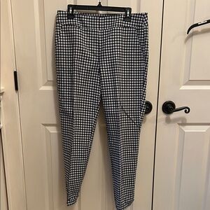 LOFT NWOT’s  Black and White Checkered Straight Leg Pants Size 8